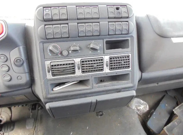 Box truck Iveco Eurocargo 75E15: picture 9 Box truck Iveco Eurocargo 75E15: picture 9