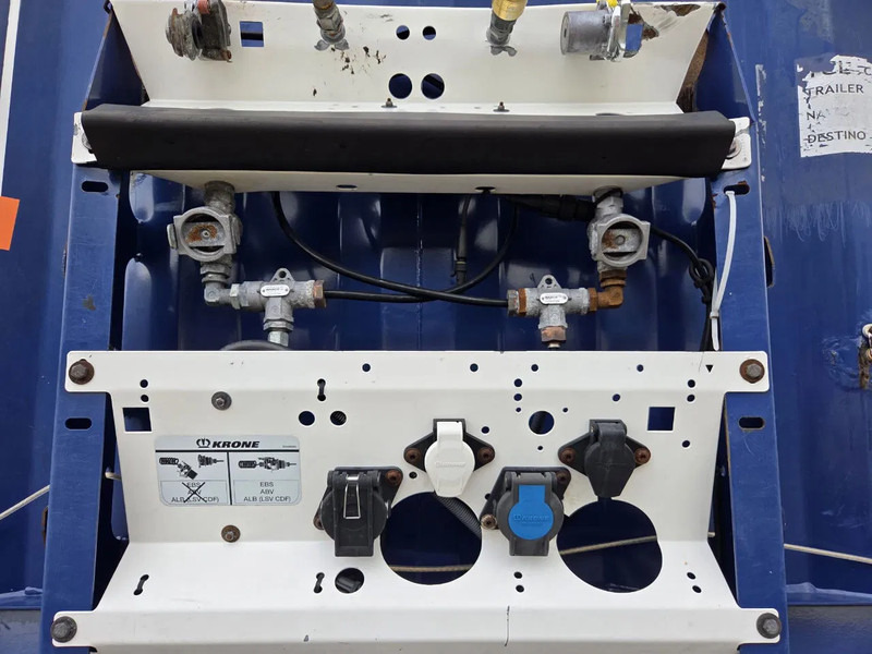 Krone SD NL TRAILER 25X IN STOCK - Curtainsider semi-trailer: picture 2 Krone SD NL TRAILER 25X IN STOCK - Curtainsider semi-trailer: picture 2