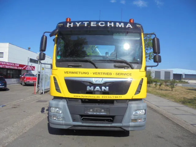 MAN TGM 18.340 - Autotransporter truck: picture 2 MAN TGM 18.340 - Autotransporter truck: picture 2