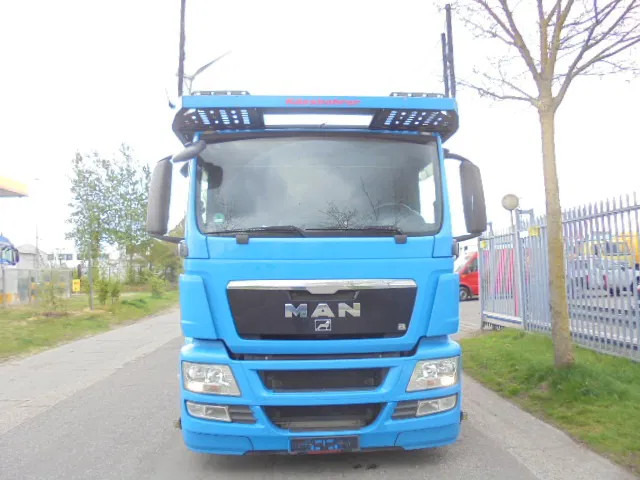 MAN TGS 24.440 + RETARDER - Autotransporter truck: picture 2 MAN TGS 24.440 + RETARDER - Autotransporter truck: picture 2