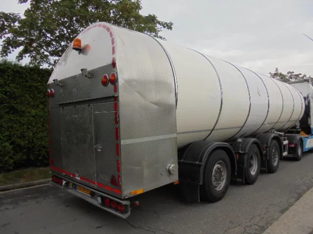 Magyar S43 EDD - Tank semi-trailer: picture 3 Magyar S43 EDD - Tank semi-trailer: picture 3