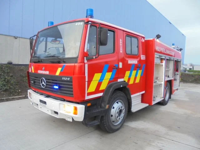 Mercedes-Benz 1124 F - Fire truck: picture 1 Mercedes-Benz 1124 F - Fire truck: picture 1