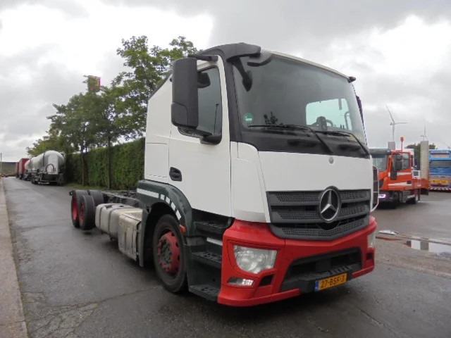 Mercedes-Benz Actros 2340 - Autotransporter truck: picture 3 Mercedes-Benz Actros 2340 - Autotransporter truck: picture 3