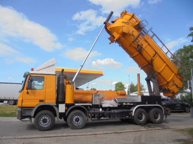Vacuum truck Mercedes-Benz Actros 4141K MEGA VAC: picture 15