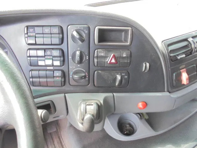 Vacuum truck Mercedes-Benz Actros 4141K MEGA VAC: picture 8