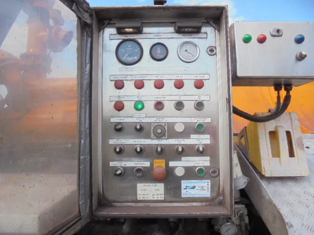 Vacuum truck Mercedes-Benz Actros 4141K MEGA VAC: picture 20