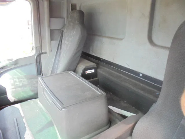 Vacuum truck Mercedes-Benz Actros 4141K MEGA VAC: picture 12