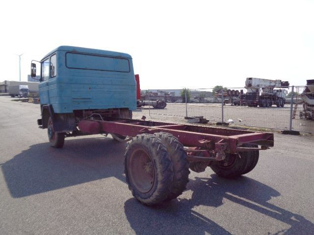 Mercedes-Benz LP 911 - Cab chassis truck: picture 4 Mercedes-Benz LP 911 - Cab chassis truck: picture 4