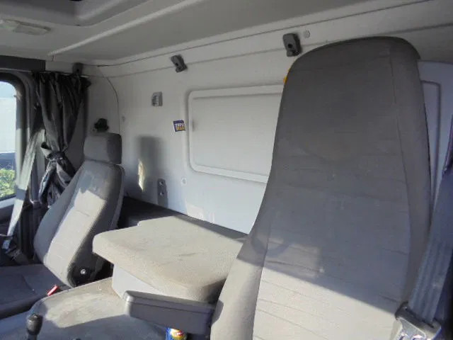 Tipper Scania P400 8X2 ASFALT: picture 15