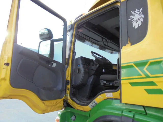 Tipper Scania P400 8X2 ASFALT: picture 11