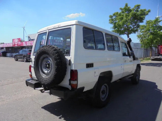 Toyota Land Cruiser HZJ78L 4X4 EXPORT OUTSIDE EU ONLY - Car: picture 5 Toyota Land Cruiser HZJ78L 4X4 EXPORT OUTSIDE EU ONLY - Car: picture 5