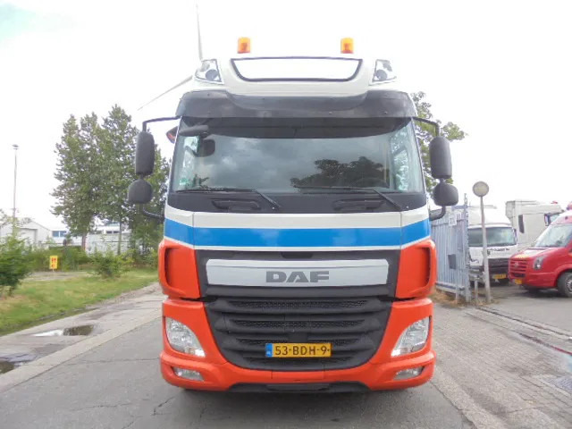 DAF CF 440 +Kraan - Tractor unit: picture 2 DAF CF 440 +Kraan - Tractor unit: picture 2