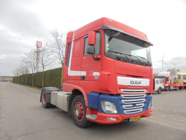 DAF XF 440 ADR + COMPRESSOR NL TRUCK - Tractor unit: picture 3 DAF XF 440 ADR + COMPRESSOR NL TRUCK - Tractor unit: picture 3