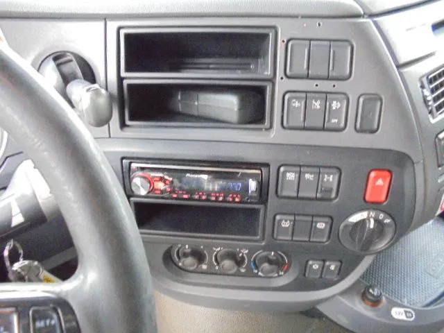 Tractor unit DAF XF 440 SPACE CAB: picture 9