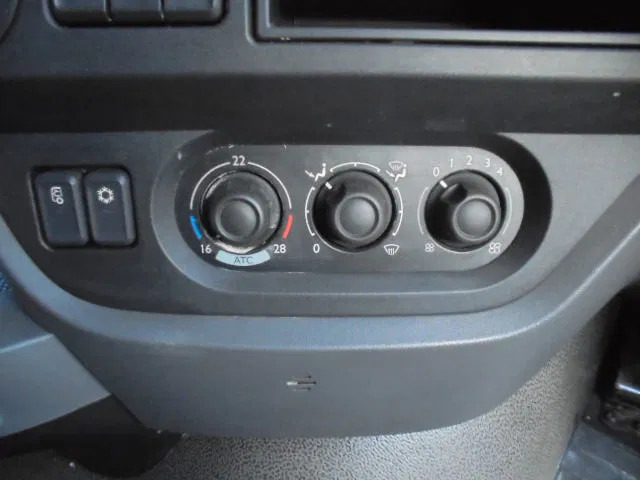 Tractor unit DAF XF 460 6X2 RHD: picture 13