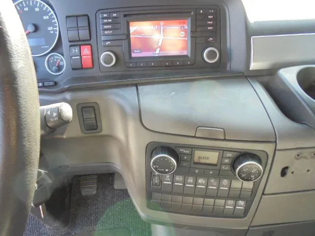 Lease a MAN TGX 18.400 MAN TGX 18.400: picture 10 Lease a MAN TGX 18.400 MAN TGX 18.400: picture 10