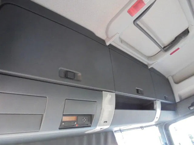 Tractor unit MAN TGX 18.400 XL: picture 11 Tractor unit MAN TGX 18.400 XL: picture 11