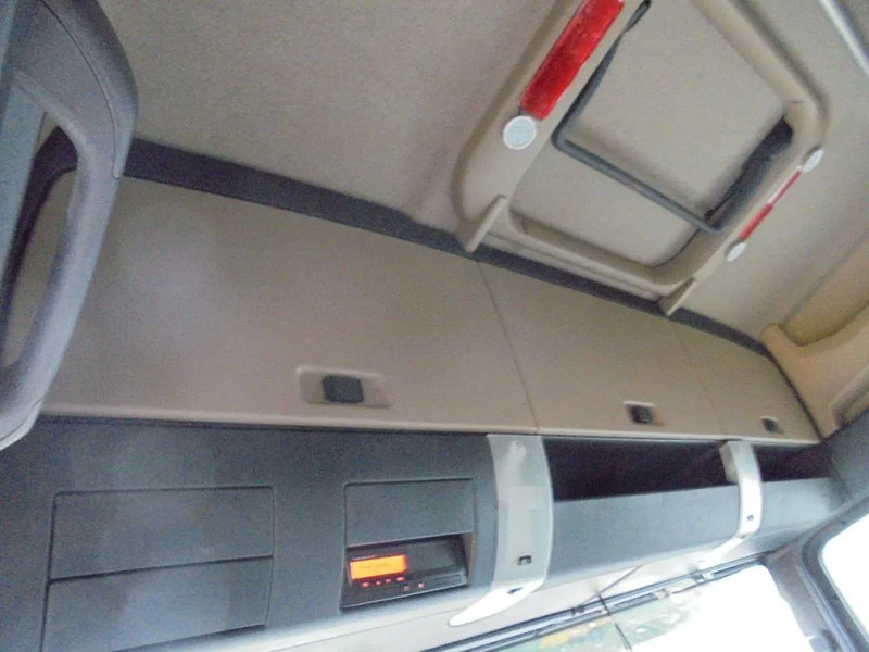 Tractor unit MAN TGX 18.420: picture 16