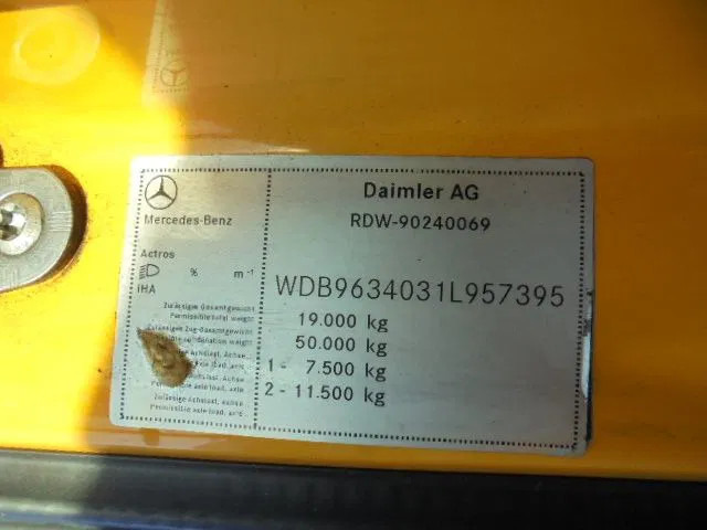 Tractor unit Mercedes-Benz Actros 1840: picture 16