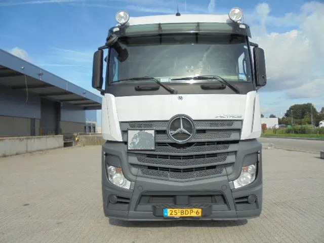 Mercedes-Benz Actros 1842 - Tractor unit: picture 2 Mercedes-Benz Actros 1842 - Tractor unit: picture 2