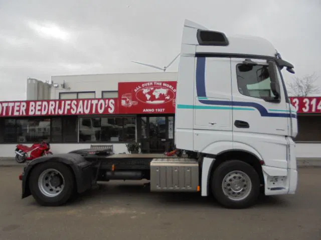 Mercedes-Benz Actros 1842 LS EUR6 - Tractor unit: picture 3 Mercedes-Benz Actros 1842 LS EUR6 - Tractor unit: picture 3