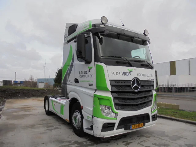 Mercedes-Benz Actros 1842 LS EUR6 - Tractor unit: picture 3 Mercedes-Benz Actros 1842 LS EUR6 - Tractor unit: picture 3