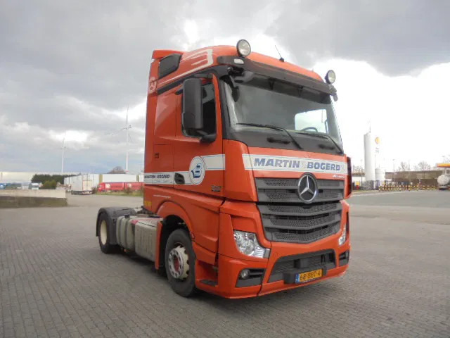 Mercedes-Benz Actros 1842 LS NL TRUCK - Tractor unit: picture 3 Mercedes-Benz Actros 1842 LS NL TRUCK - Tractor unit: picture 3