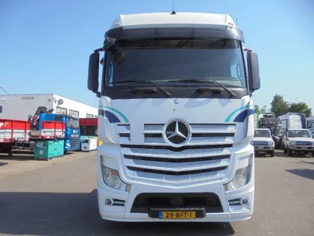 Mercedes-Benz Actros 1843 - Tractor unit: picture 2 Mercedes-Benz Actros 1843 - Tractor unit: picture 2