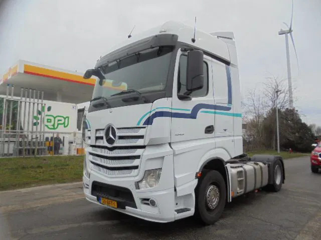 Mercedes-Benz Actros 1943 LS - Tractor unit: picture 1 Mercedes-Benz Actros 1943 LS - Tractor unit: picture 1