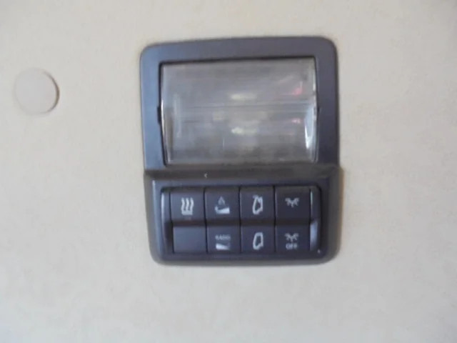 Tractor unit Mercedes-Benz Actros 1943 LS EUR6: picture 11