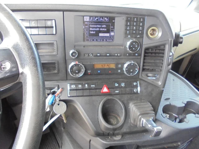 Tractor unit Mercedes-Benz Actros 1943 LS EUR6: picture 17