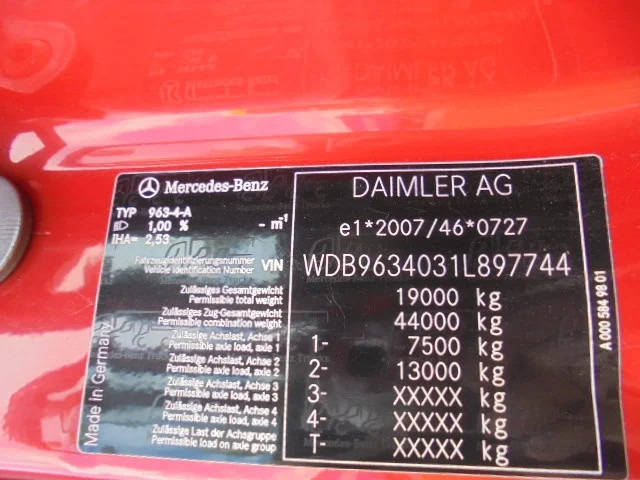 Tractor unit Mercedes-Benz Actros 1943 LS EUR6: picture 16
