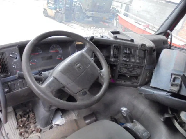 Tractor unit Volvo FM 380 ENGINE NOT OK ONLY PARTS NL TRUCK: picture 11