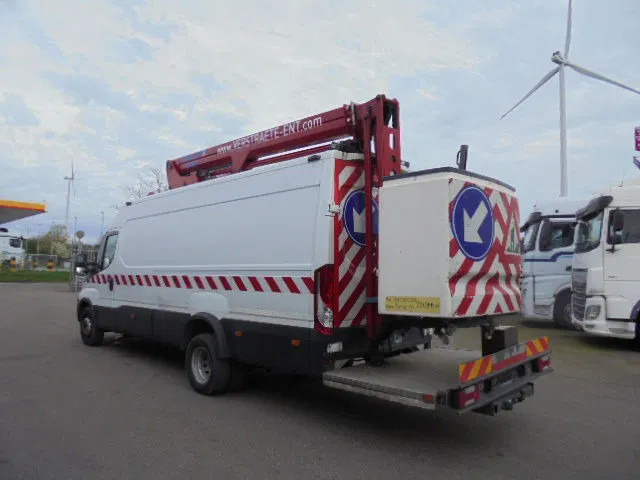 Iveco Daily 70 70C17 - Truck: picture 5 Iveco Daily 70 70C17 - Truck: picture 5