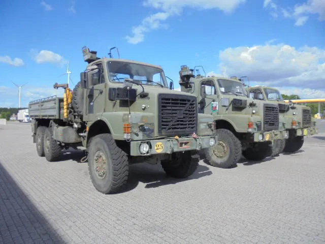 Volvo N 10 6X6 L + FASSI 3X IN STOCK - Truck, Crane truck: picture 3 Volvo N 10 6X6 L + FASSI 3X IN STOCK - Truck, Crane truck: picture 3