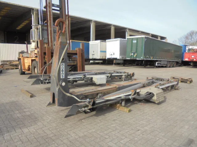 VDL  - Hook lift truck: picture 1 VDL  - Hook lift truck: picture 1