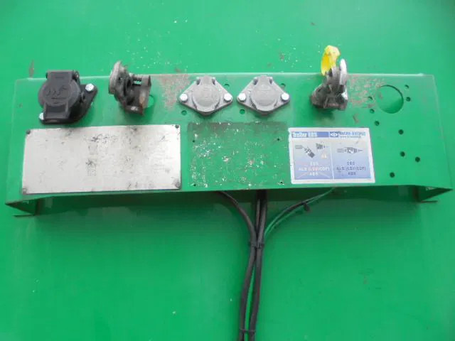 Van Eck PLY - Closed box semi-trailer: picture 4 Van Eck PLY - Closed box semi-trailer: picture 4