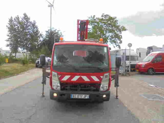 Van Renault Maxity 120 DXI: picture 8