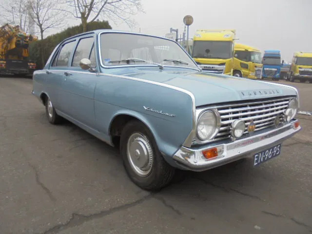 Vauxhall Victor 101 SUPER - Sedan: picture 4 Vauxhall Victor 101 SUPER - Sedan: picture 4