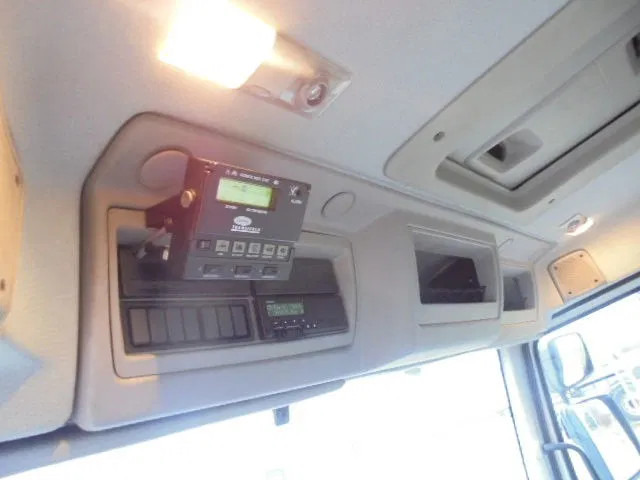 Isothermal truck Volvo FE 250 CHEREAU NL TRUCK: picture 15