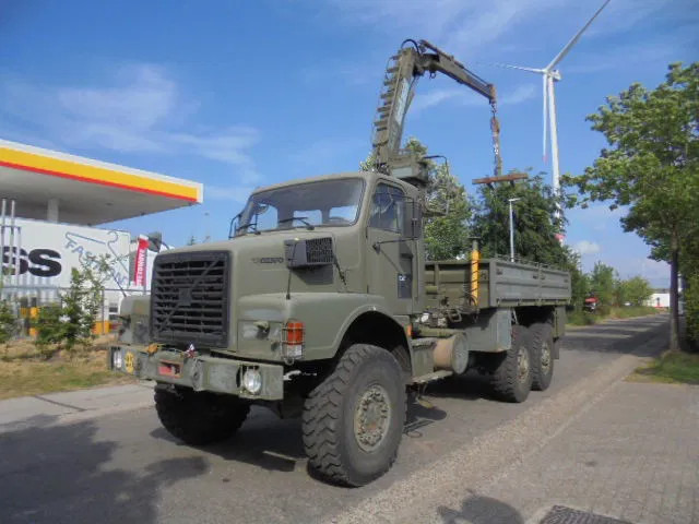 Volvo N 10 6X6 L + FASSI - Crane truck: picture 1 Volvo N 10 6X6 L + FASSI - Crane truck: picture 1