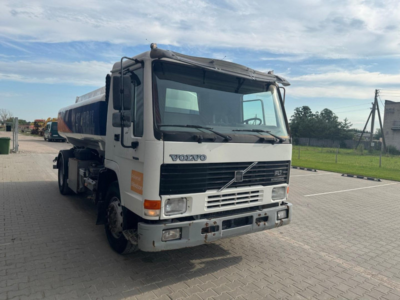 Volvo FL 7 260, 10000 liter - Tank truck: picture 2 Volvo FL 7 260, 10000 liter - Tank truck: picture 2