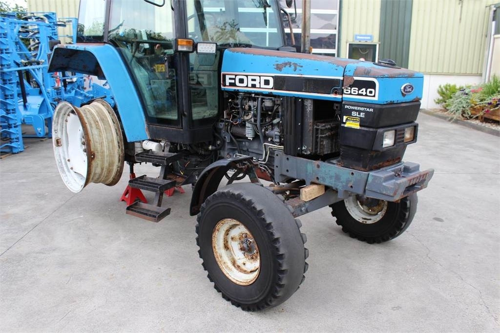 Ford 6640 2WD - Farm tractor: picture 2 Ford 6640 2WD - Farm tractor: picture 2