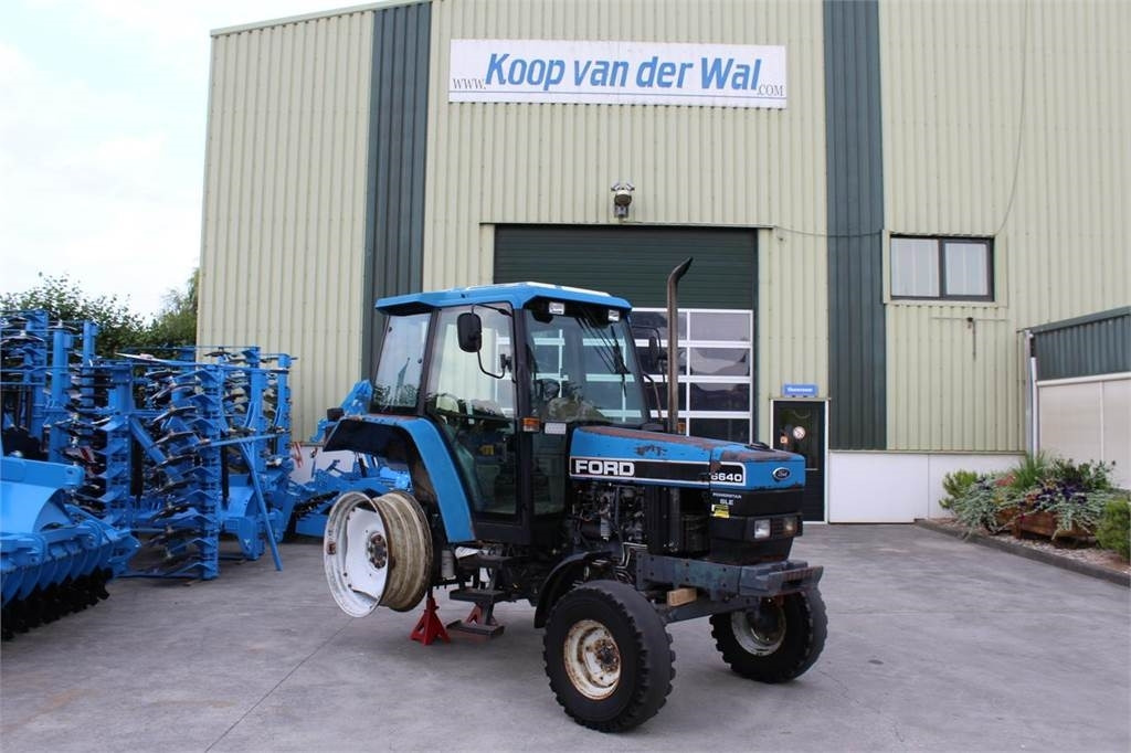 Ford 6640 2WD - Farm tractor: picture 1 Ford 6640 2WD - Farm tractor: picture 1