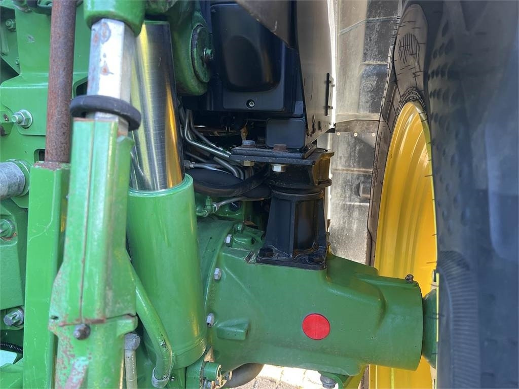 Farm tractor John Deere 6145R: picture 8