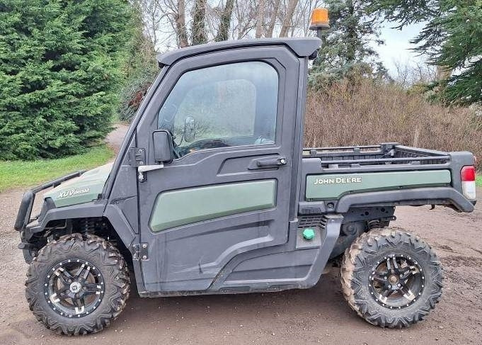 John Deere XUV 865M - Side-by-side/ ATV: picture 3 John Deere XUV 865M - Side-by-side/ ATV: picture 3