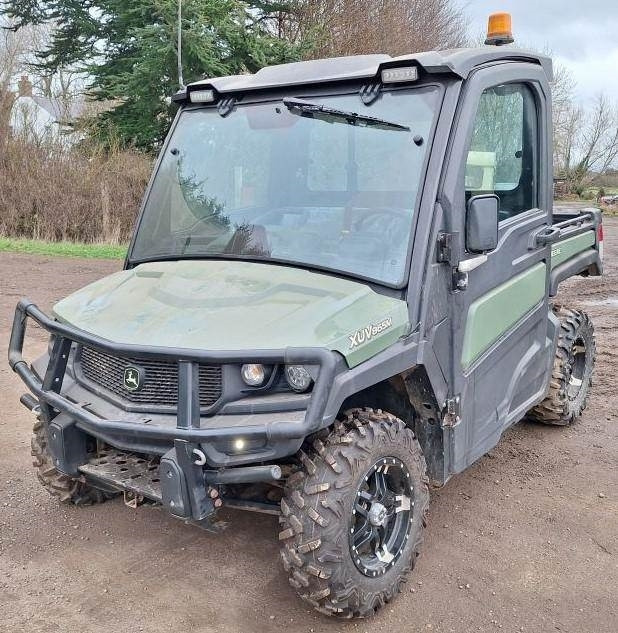 John Deere XUV 865M - Side-by-side/ ATV: picture 1 John Deere XUV 865M - Side-by-side/ ATV: picture 1