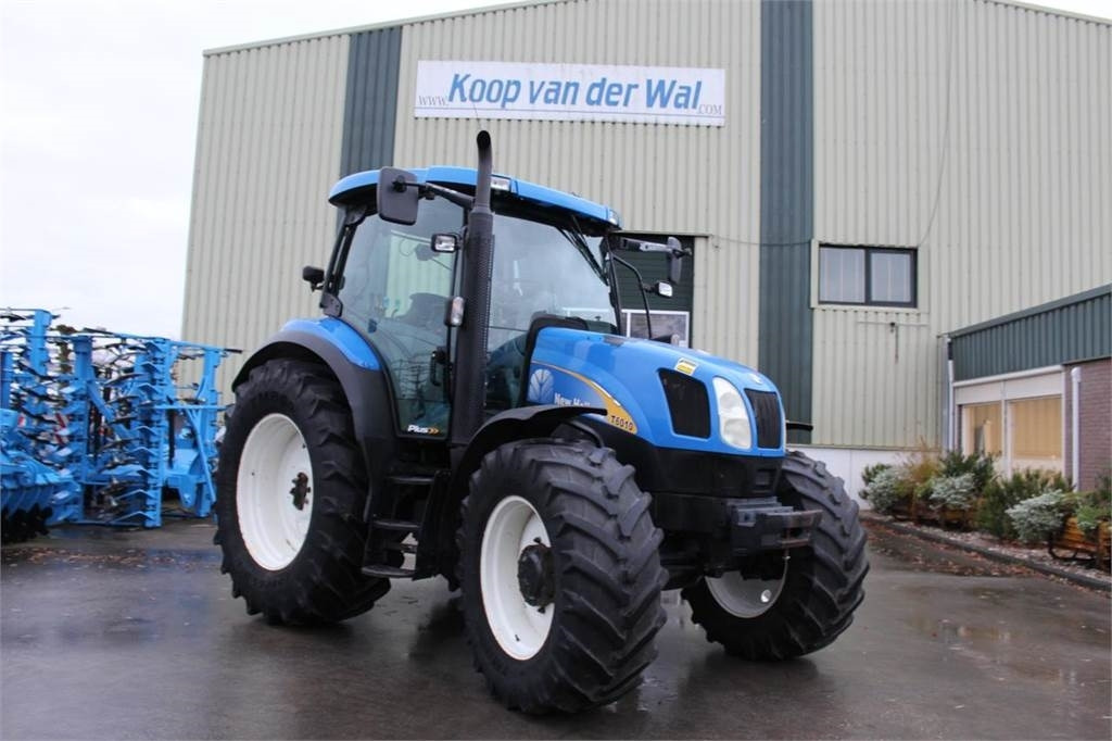 New Holland T6010 Plus - Farm tractor: picture 1 New Holland T6010 Plus - Farm tractor: picture 1