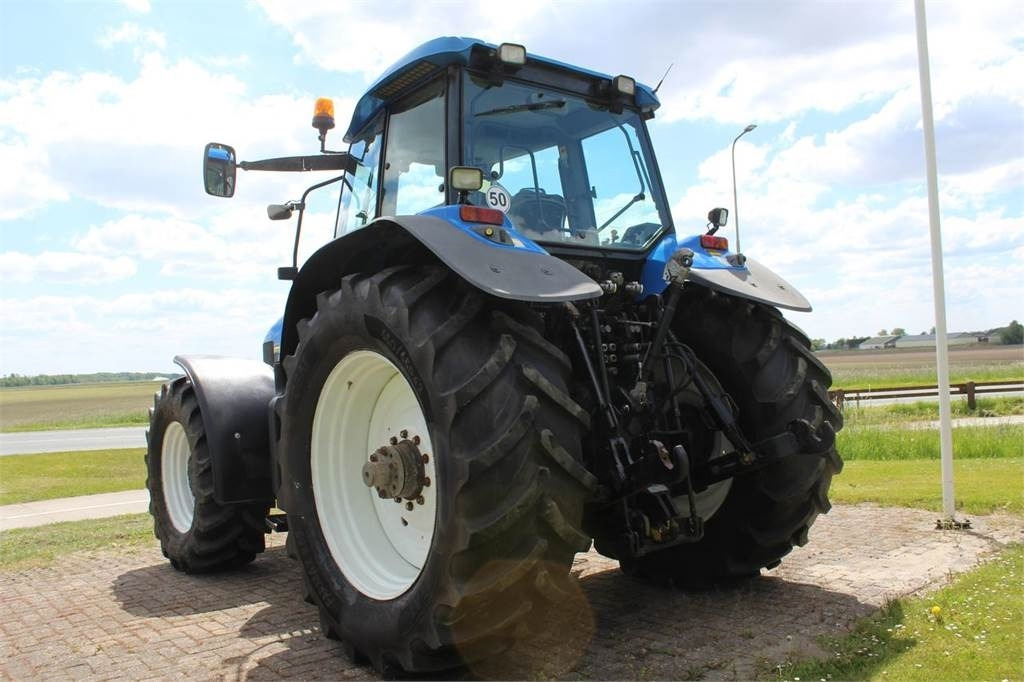 New Holland TM175 - Farm tractor: picture 3 New Holland TM175 - Farm tractor: picture 3