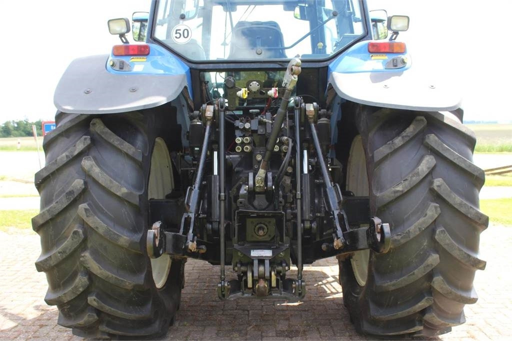 New Holland TM175 - Farm tractor: picture 5 New Holland TM175 - Farm tractor: picture 5